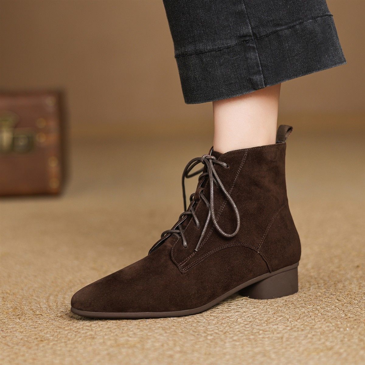 Botines de mujer Maillard Matte de tacón bajo y punta fina