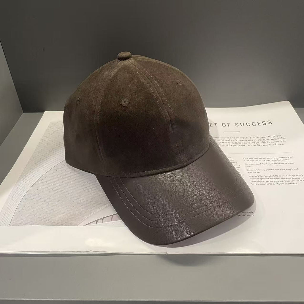 Gorra de Béisbol Retro de Ante y Piel para Mujer – Visera de Cuero, Corona Abovedada