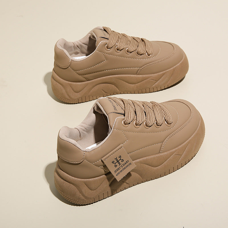 Zapatillas de deporte con alzas de plataforma con bloques de color – Con cordones, de caña baja