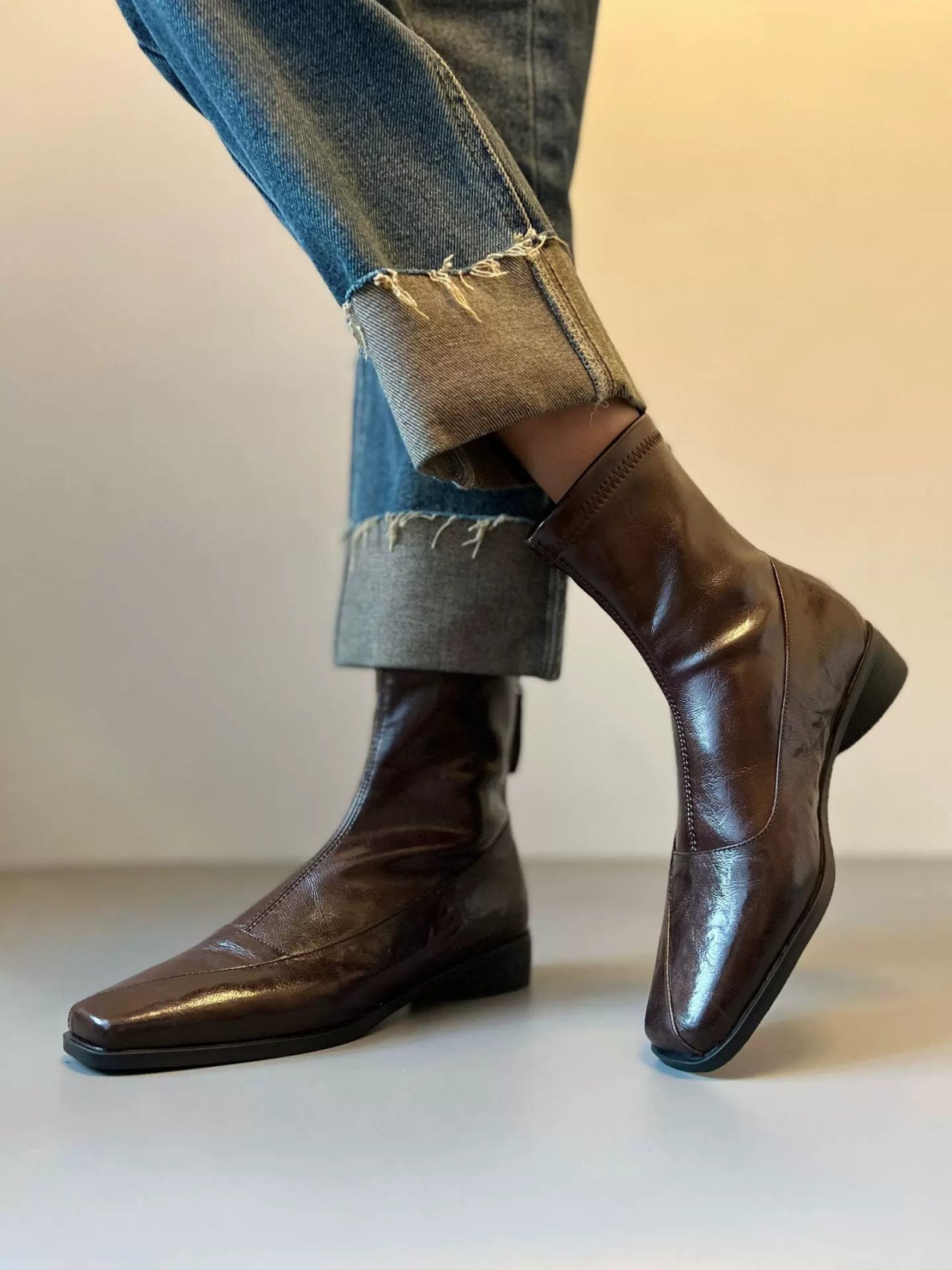 Botines de tacón grueso con punta cuadrada de piel auténtica retro francesa para mujer