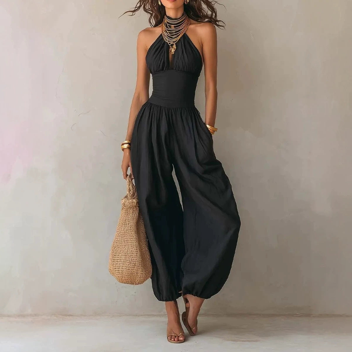 Mono de mujer con cuello halter sin mangas | Mono ancho casual entallado en negro