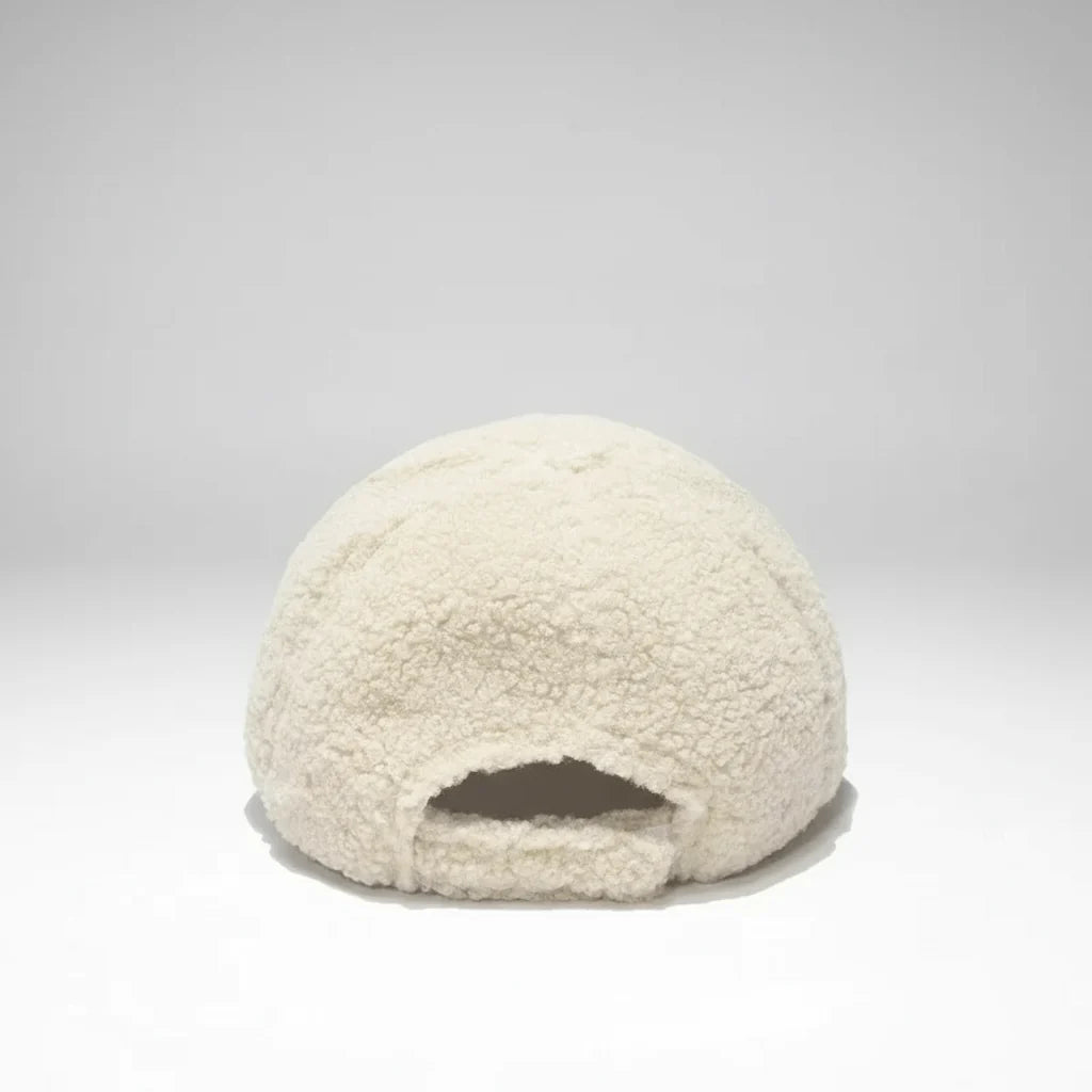 Lamb Wool Baseball Cap — Korean Style Plush Winter Sun Hat for Women