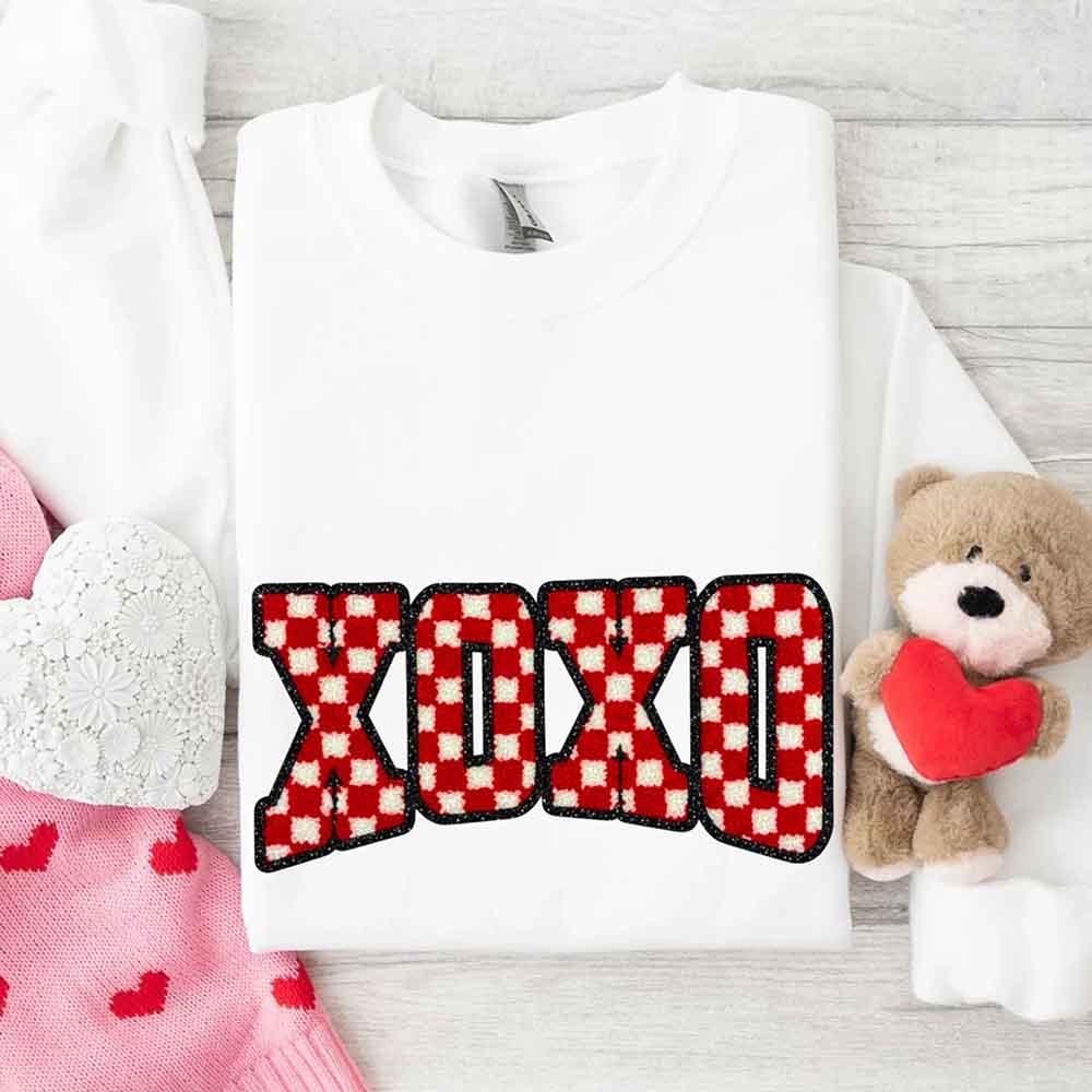 XOXO Checkered Valentine Sweatshirt – Furry Style Printed Sweater