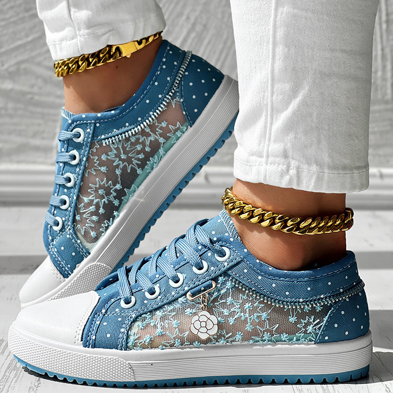 Zapatillas con estampado de lunares y bordado floral — Zapatillas casual de lona para mujer