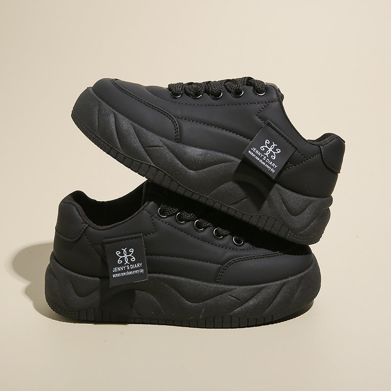Zapatillas de deporte con alzas de plataforma con bloques de color – Con cordones, de caña baja